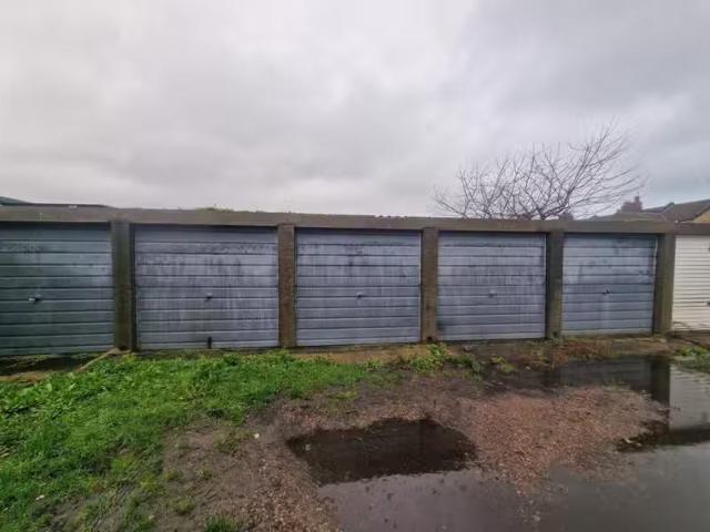 Garage for rent in College Road, Deal, CT14