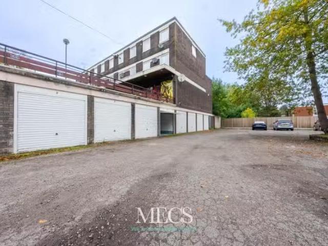 Garage for rent in Garage 5, 1 Melton Drive, Birmingham, West.