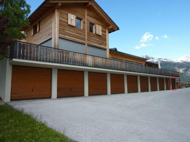 Garage n° 450 10 Bouzerou
