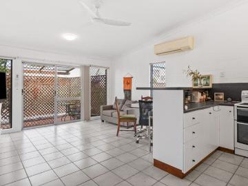 GARAGE, PRIVATE BACKYARD, SINGLE STORY, END UNIT, CLOSE TO CITY