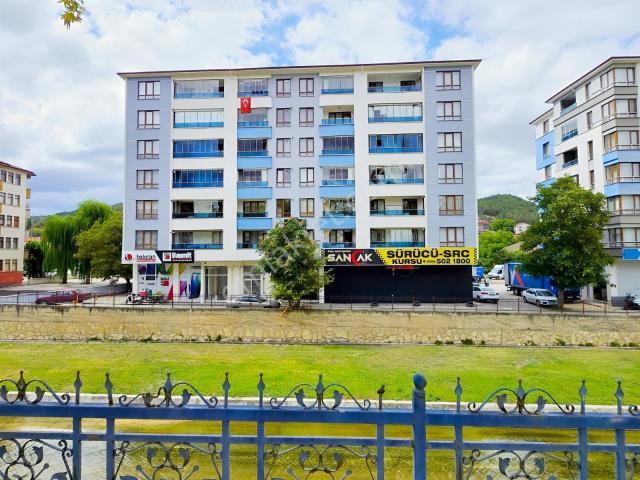╣garanti Emlak'tan Merkezde Çay Boyunda Kiralık Lüks Daire