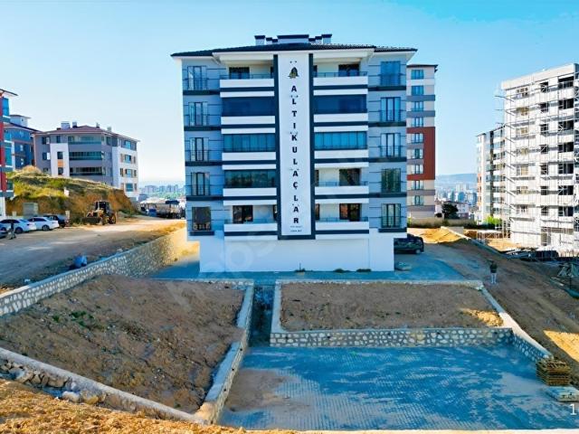 Garanti Emlak'tan Otoparklı 2+1 Sıfır Lüx Daire