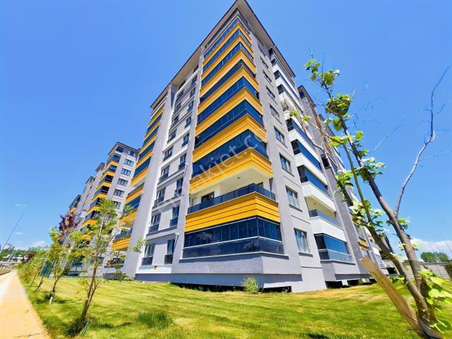 Garanti Emlak'tan Özgürkent'te Kapalı Otoparklı 150 M² 3+1