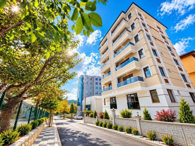 Garanti Emlak'tan Candaroğulları Okulu Karşısı 2+1 Lüx Daire
