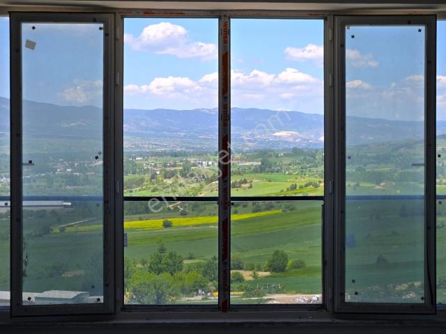 ´garanti Emlak'tan Havuzlu Sitede 183m² 4+1 A Clas Daire