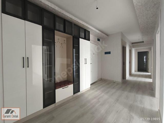 GARANTİ EMLAK'TAN SATILIK 3+1 EN ÜST KAT DAİRE