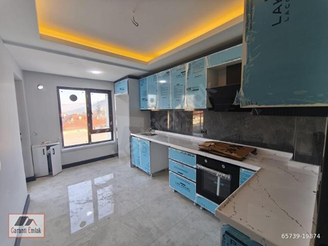GARANTİ EMLAK'TAN SATILIK 3+1 YERDEN ISITMALI FULL YAPILI DAİRE