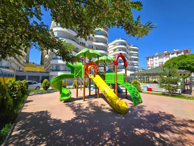 Garanti Emlak'tan sosyal Tesisli Sitede K. Otoparklı 3+1 Daire