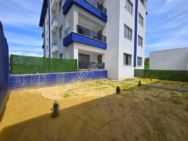 Garanti Emlak'tan, Taşköprü Yolunda, 2+1 Bahçeli Sıfır Daire