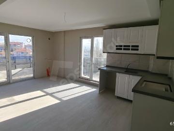 GARANTİ EMLAK'TAN ÇUBUK DUMLUPINAR'DA SATILIK 1+1 ARA KAT DAİRE