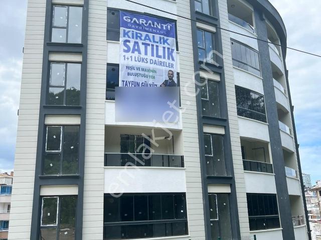 Garanti'den Körfez'de Deniz Ve Orman Manzaralı 1+1
