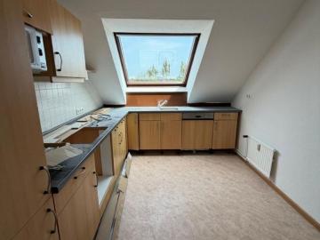 Garbsen Stelingen Vermietung große 3 Zi Dachgeschoss Wohnung mit Balkon und Stellplatz