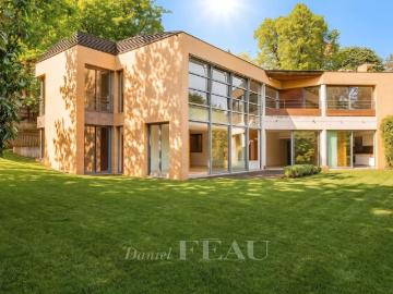 Garches Maison d'architecte non meublée 245 m², 5 chambres