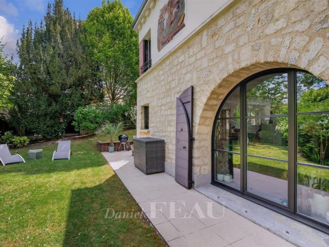 Garches Domaine privé avec piscine Maison, 4 chambres. 132m² Garches