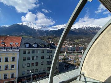 SOFORT! Garconniere mit Tiefgaragenplatz, Traumblick auf die Nordkette, 1.5 Zimmer, Aufzug, Besichtigungen 29.6.26