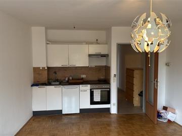 Garconniere mit Balkon in Rif