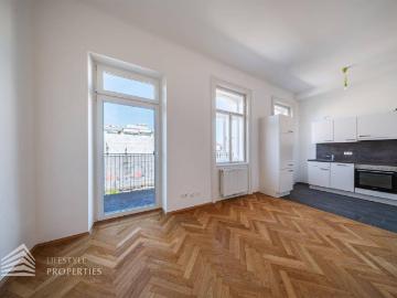 Garconniere mit Balkon in zentraler Lage