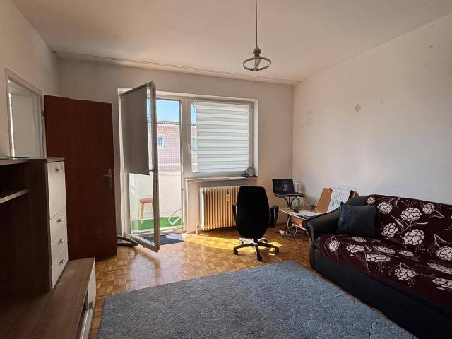 Garconniere mit Balkon und Schlafnische, Küche extra