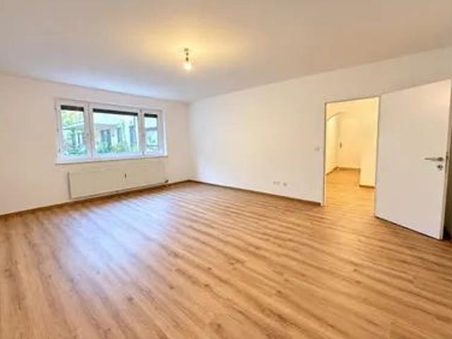 Garconniere mit Platz, super Zustand und Hofruhelage