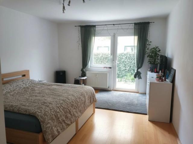 GARCONNIERE NAHE LKH MIT TERRASSE + PARKPLATZ UM € 620
