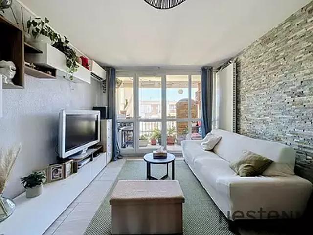 Gardanne 13120 Achat / Vente appartement 4 pièces t4 au dernier étage cave
