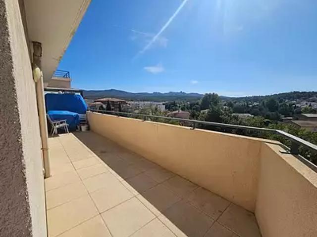 Gardanne 13120 Achat / Vente appartement 3 pièces t3 terrasse cave