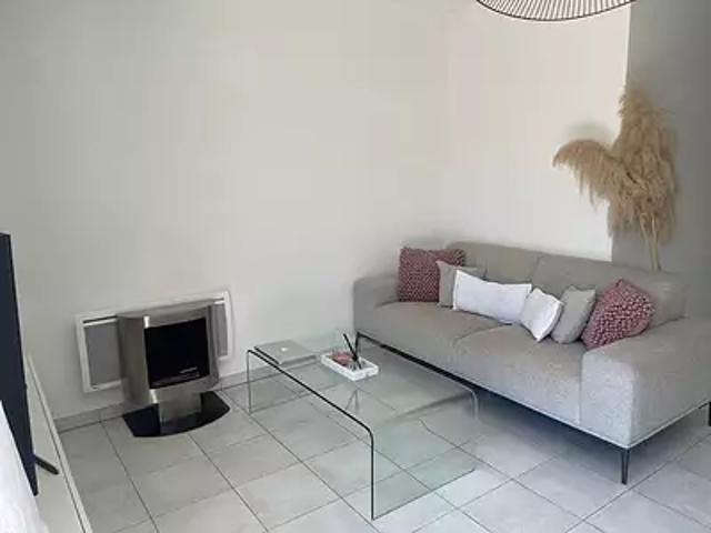Gardanne 13120 Location appartement 2 pièces t2 au dernier étage