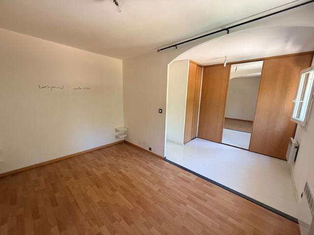 Gardanne, Appartement T2 ex T3 de 50 m² au calme, avec potentiel 2 chambres