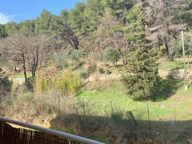 GARDANNE APPARTEMENT T2 MEUBLE TERRASSE ET PARKING