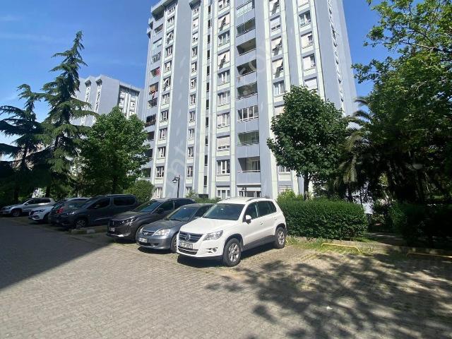 Gardenya'da Komple Tadilatlı İçi Sıfır 3+1 Ara Kat Satılık Daire
