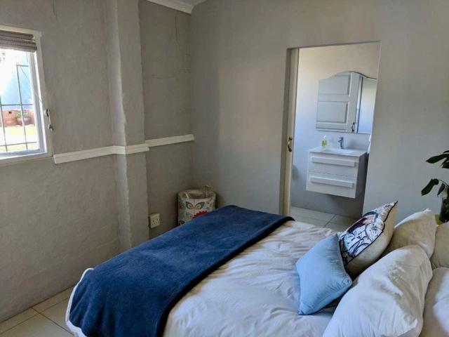 Garden cottage to rent in Durban North