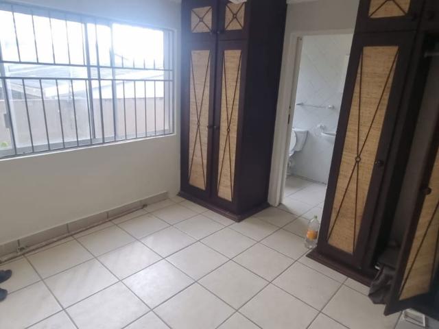Garden cottage to rent in Glenashley