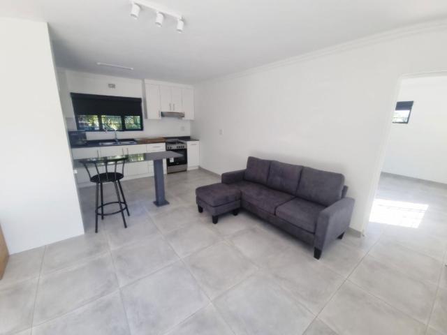 Garden cottage to rent in Park Hill