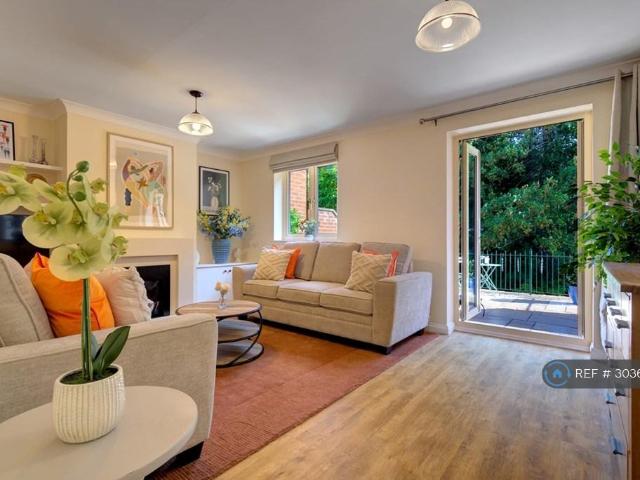 Garden Court, Chester, CH1 2 bed semi detached house to rent £1,995 pcm £460 pw