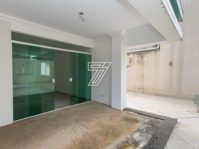 Garden com 3 dormitórios, 124m² úteis + garden com