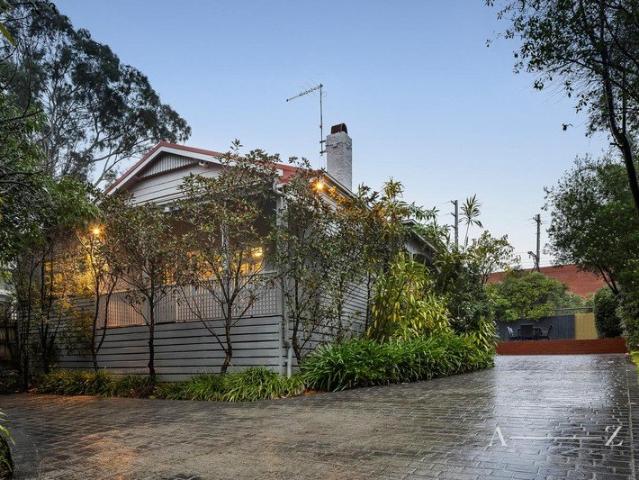 Garden charisma surrounded by a premium cafe lifestyle