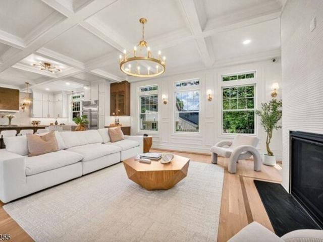 Garden Ct, Ho Ho Kus, Home For Sale