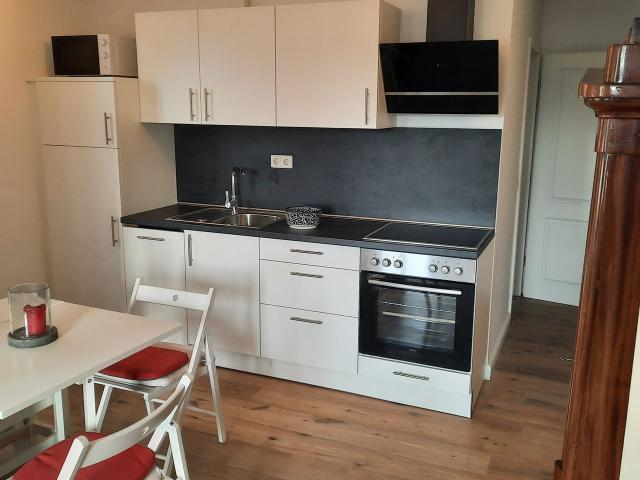 Garden Apartment, ground floor, with Terrace, Berlin Amsterdam Apartments for Rent