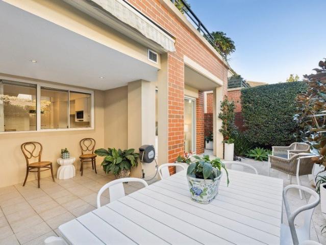 Garden Apartment in the Heart of Mosman Village