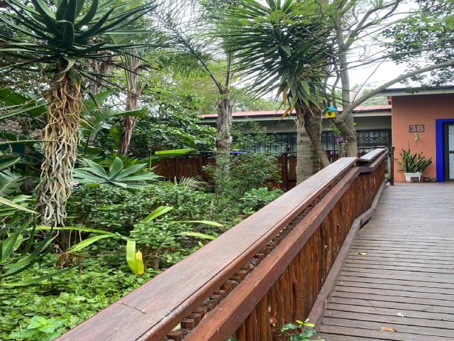 Garden apartment to rent in Aston Bay