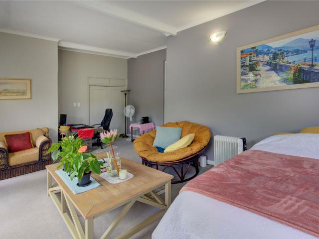 Garden apartment to rent in Glen Barrie