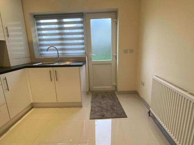 Garden Apartment with double room, kitchen, shower