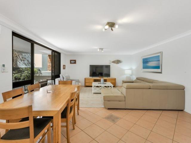 Garden apartment with north facing courtyard