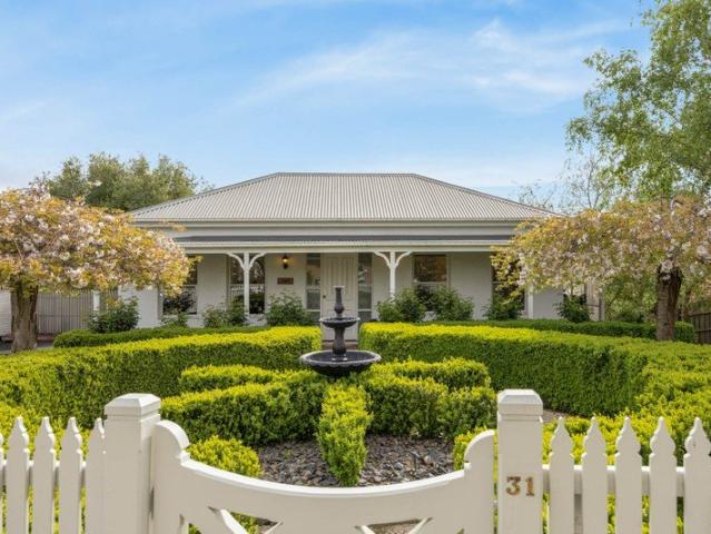 Garden Grandeur & Family Elegance in Top Location