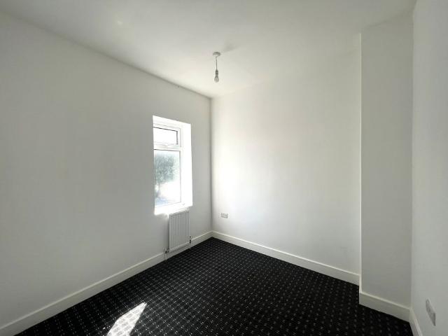 Garden Grove, Hemingfield, S73 0PR