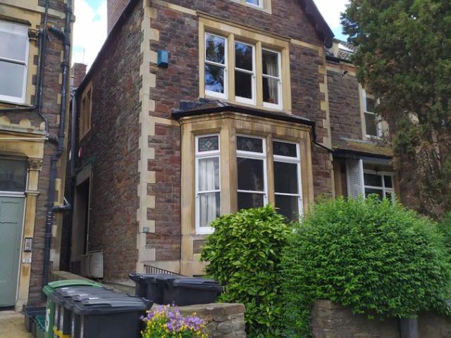 Garden Flat, Clarendon Road, Bristol BS6, 2 bed flat to rent, £1,800 pcm | PrimeLocation