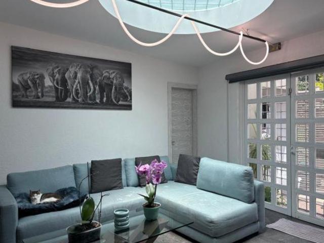 GARDEN HOUSE CON TERRAZA Y JARDIN PRIVADO EN 5A SECC DE LOMAS VERDES