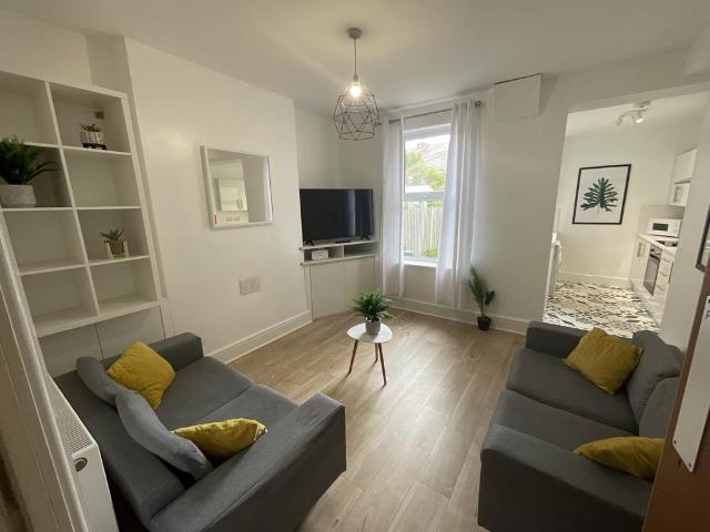 Garden Lane, Chester 1 bed in a house share to rent £607 pcm £140 pw
