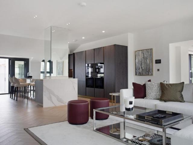 Garden Square Dental Practice, 50 Kensington Gardens Square, London, W2 4BQ, United Kingdom | 3 bed apartment for rent #130325649 | Rentberry