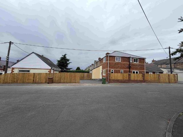 Garden Place, Penshaw, Houghton Le. 4 bed end of terrace house to rent £1,100 pcm £254 pw